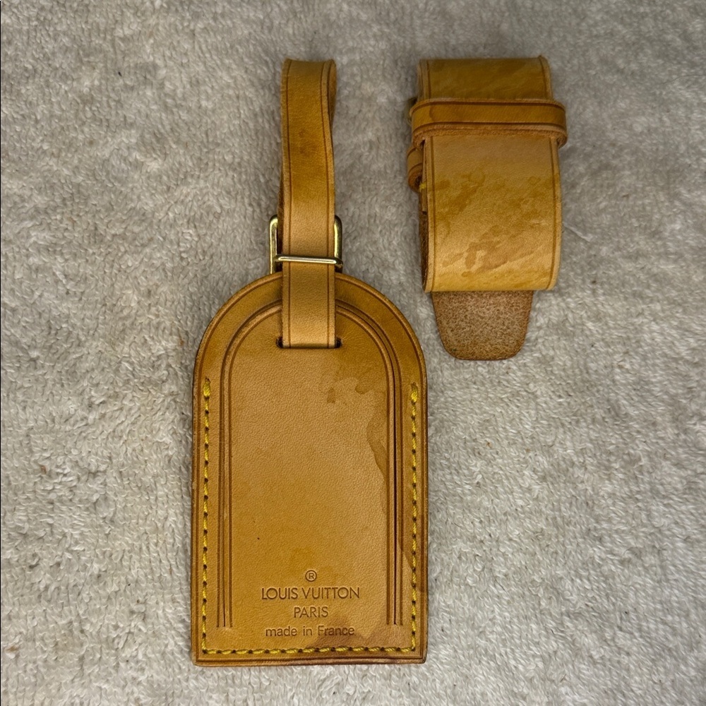 Vintage Louis Vuitton Luggage Tag and Poignier in Vachetta Leather (13T)